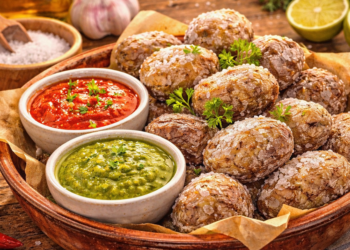 Canarian wrinkled potatoes (papas arrugadas)